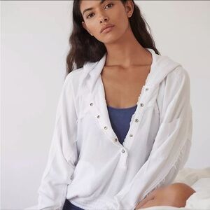 Free People Movement Windy Meadow Oversized White Lightweight Pullover XS